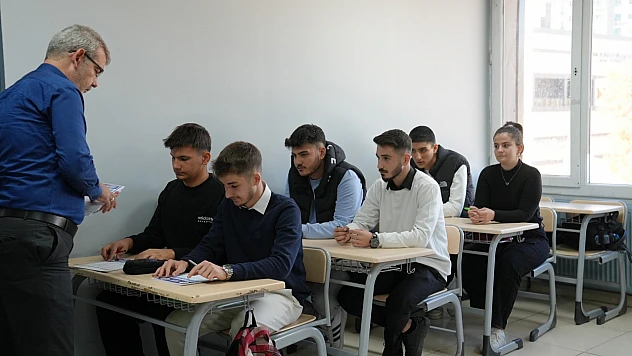 Yeni dönemin ilk ücretsiz deneme sınavları gerçekleştirildi