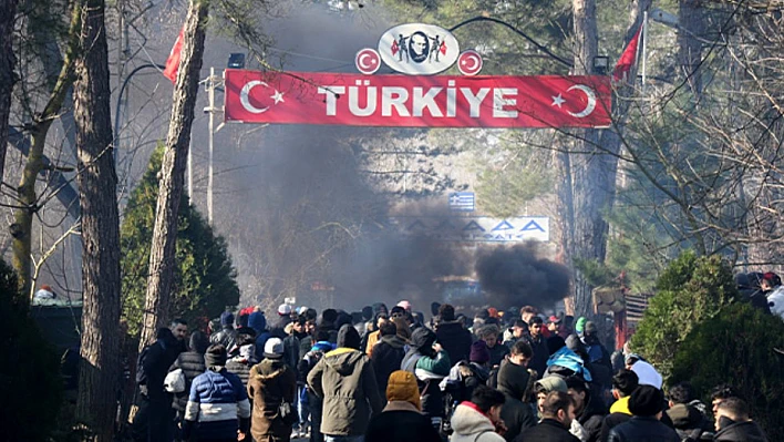 Nevşehir Belediyesi, Avrupaʹya gitmek isteyen mültecileri sınıra ücretsiz taşıyacak