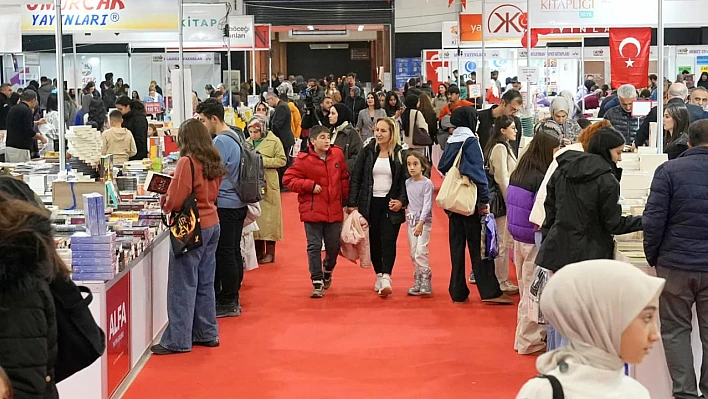 6. Kitap Fuarı'nda, değerli kalemler Elazığlılarla buluşuyor