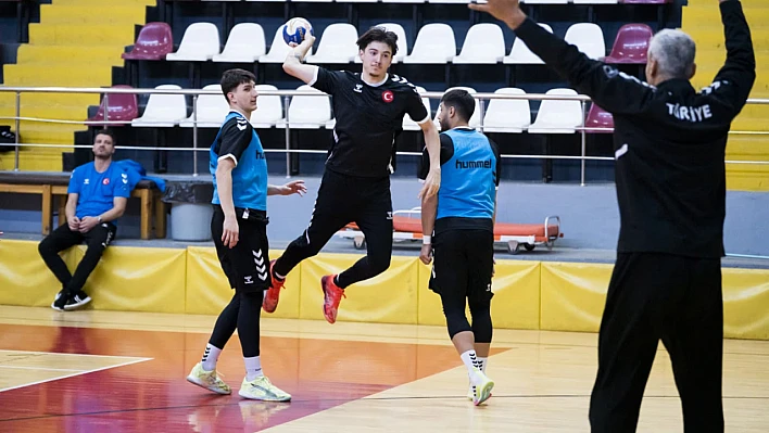 A Milli Takımı, Dünya Şampiyonası elemeleri için Elazığ'da