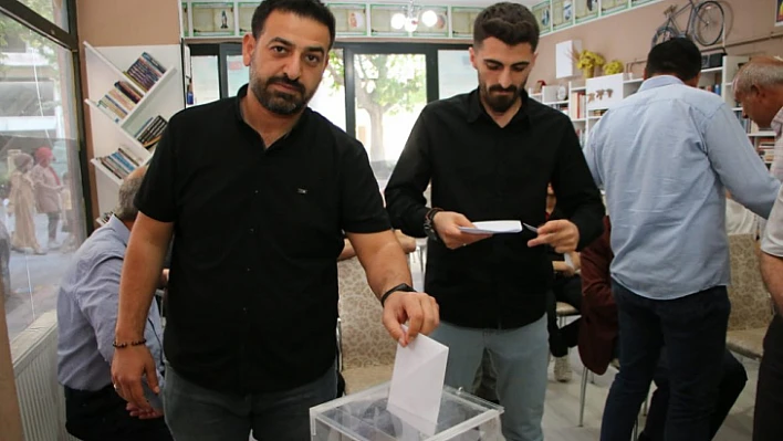 Baskilliler Derneği'nin yeni başkanı Aygün Çam oldu
