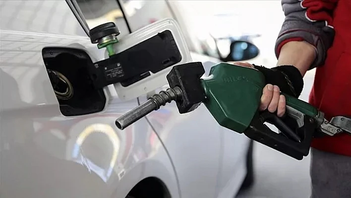 Benzine büyük zam geldi!