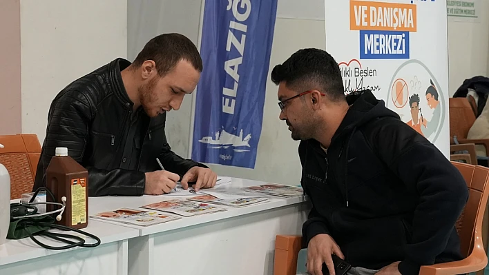 Çocuklar eğleniyor, aileler Elazığ Belediyesi'nin hizmetleri hakkında bilgi alıyor