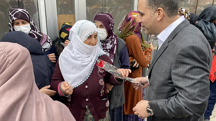 Demirci'den anlamlı kutlama