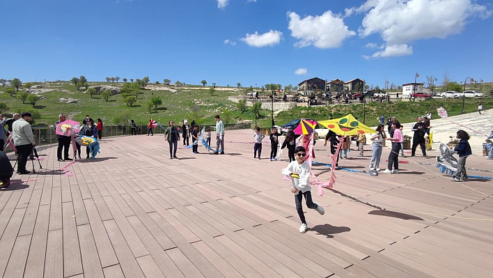 Elazığ'da Turizm Haftası Uçurtma Şenliği ile sona erdi