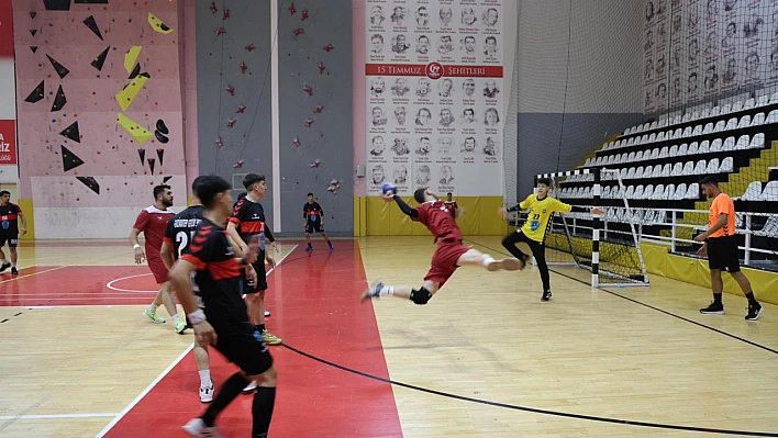 Elazığ GSİM SK Hentbol Takımı, Gaziantep karşısında fark attı: 40-19