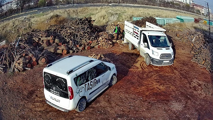 Elazığ İHH'dan 300 Aileye Yakacak Yardımı