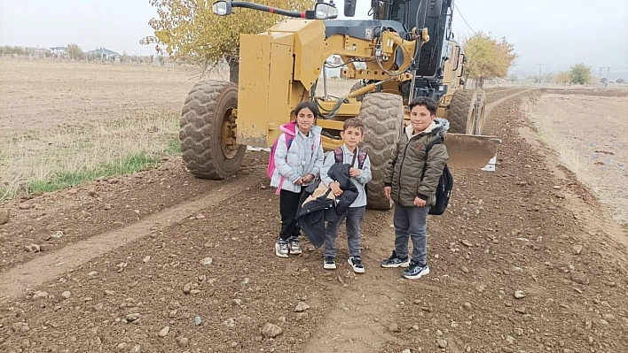 Elazığ İl Özel İdaresi'nden öğrenci servis güzergâhında yol güvenliği çalışması