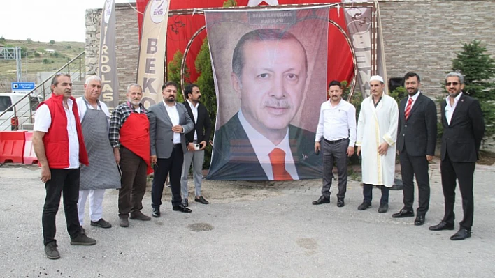 Elazığlı iş adamı, Erdoğan için 20 adak kurbanı kesti 