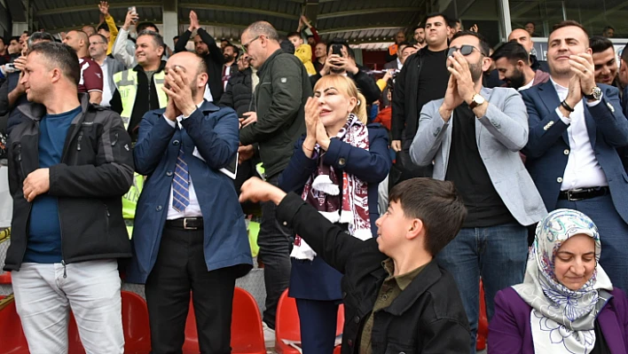 Elazığspor Taraftarlarından Prof. Dr. Yasemin Açık'a teşekkür açıklaması