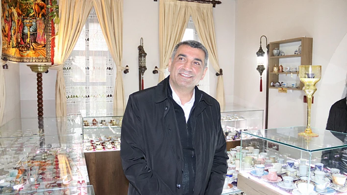 Erol, Kahve Fincanı Müzesi'ni ziyaret etti