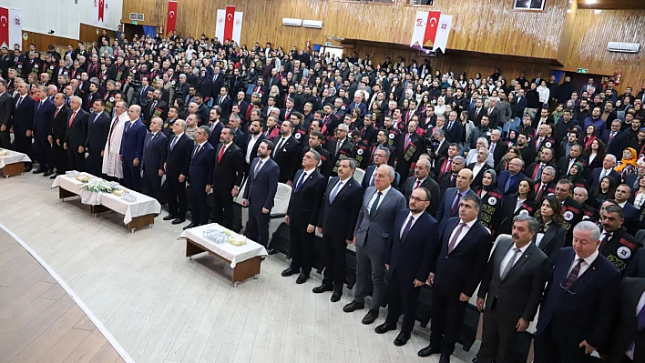 Fırat Üniversitesi 50. yılını görkemli bir törenle kutladı