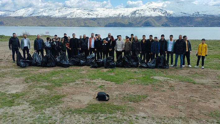 Hazar Gölü'ne temiz çevre yakışır