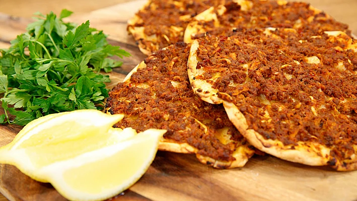 Lahmacun yerine at ve eşek eti yedirmişler!