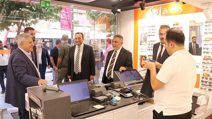 Milletvekili Ağar, Demiröz ile esnafı ziyaret etti