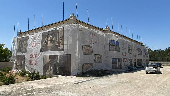 Milletvekili Keleş, Mekteb-i İdadi Binasında incelemelerde bulundu