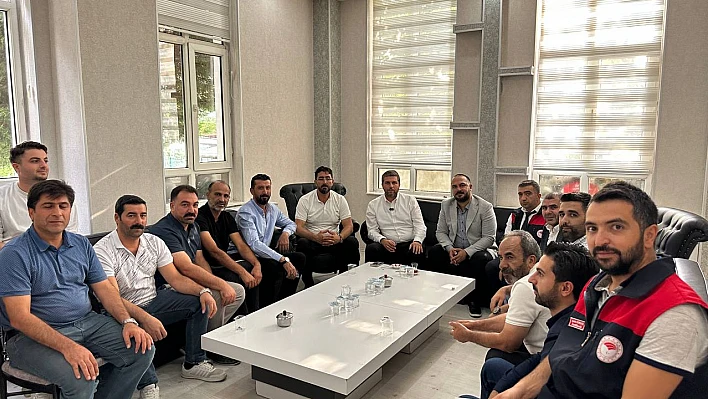 Nazırlı, Kovancılar'da bir dizi temaslarda bulundu