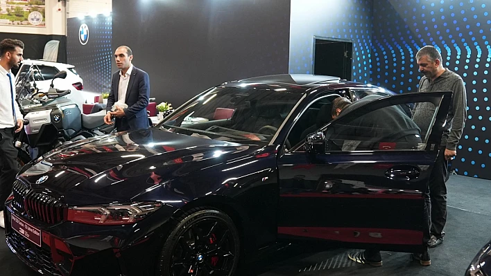Oto Show Fuarı ziyaretçilerini ağırlıyor