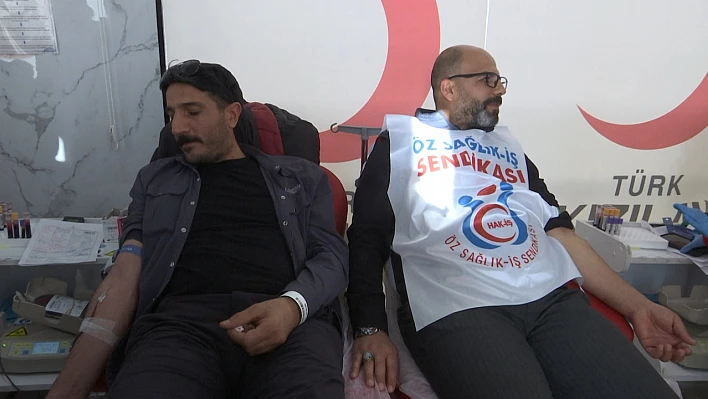 Öz Sağlık İş Sendikası'ndan Kızılay için kan bağışı kampanyası