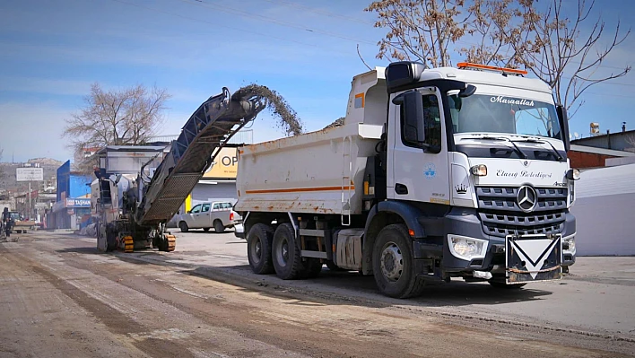 Sanayi Sitesi'nde bulunan yol, Elazığ Belediyesi tarafından yenilendi