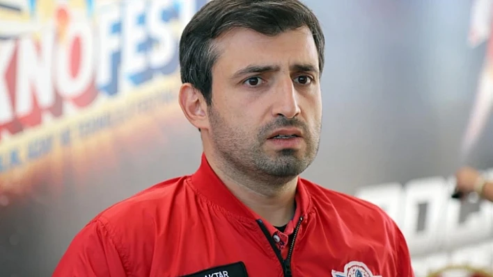 Türkiye'nin 2022 gelir vergisi rekortmeni Selçuk Bayraktar oldu