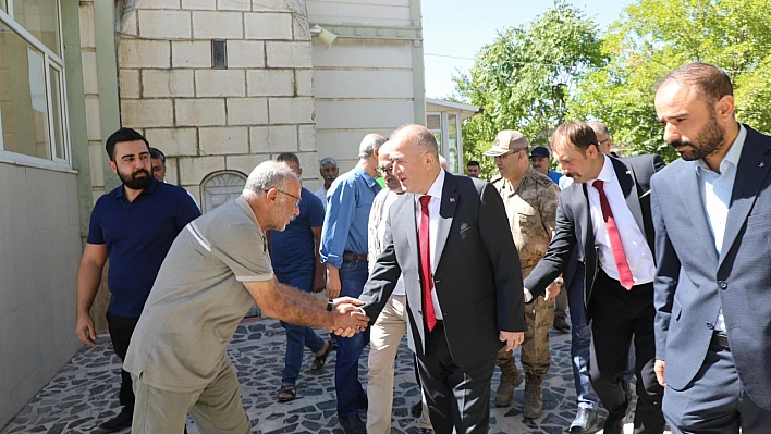 Vali Hatipoğlu, Salıbaba Mahallesi'nde vatandaşlarla buluştu