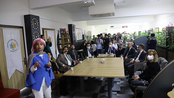 Yabancı uyruklu öğrenciler kültürlerini tanıttı 