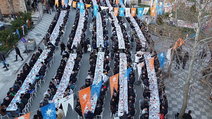 Yurtbaşı'nda binlerce kişi iftar sofrasında buluştu