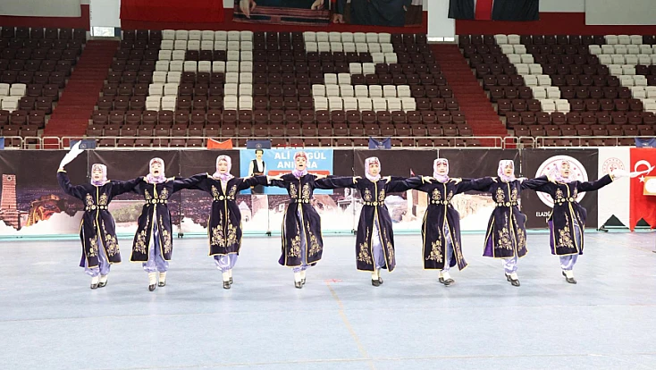 Elazığ’da geleneksel ezgilerle büyük rekabet