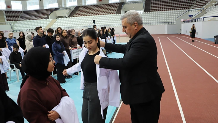 Fırat Üniversitesi Sağlık Bilimleri Fakültesinde beyaz önlük heyecanı