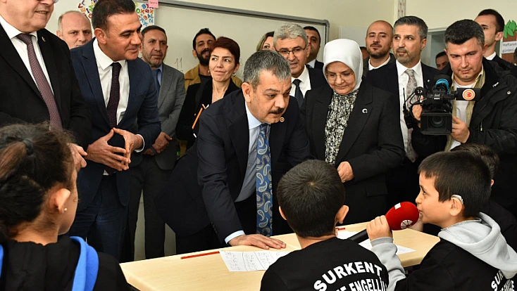 Keleş, Diyarbakır’da engelli bireyler için yürütülen çalışmaları yerinde inceledi