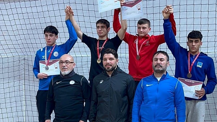 Okul Sporları B Gençler güreş grup müsabakaları tamamlandı