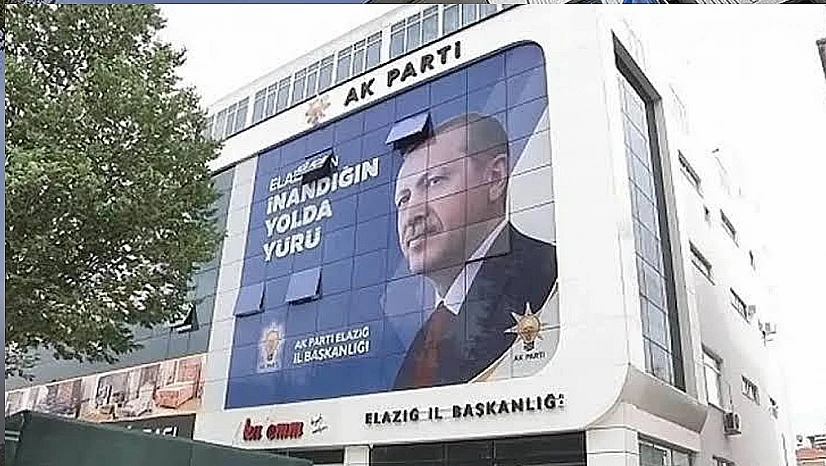 AK Parti aralarında Elazığ'ında olduğu 8 ilde yeni yönetimlerin göreve başlayacağını bildirdi