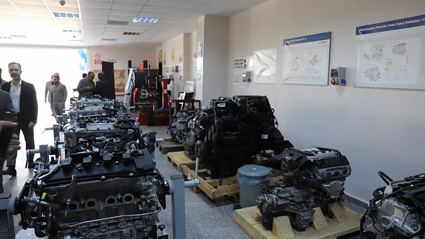 DELPHİ, FÜ'de açtığı yedek parça laboratuvarları ile eğitime destek veriyor