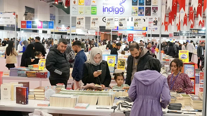 Elazığ Belediyesi 6. Kitap Fuarı'na yoğun ilgi