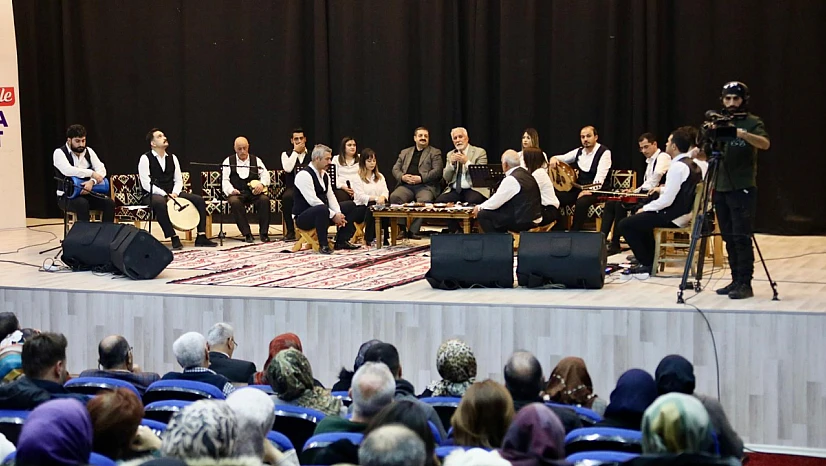 Elazığ Belediyesi'nden kürsübaşı gecesi