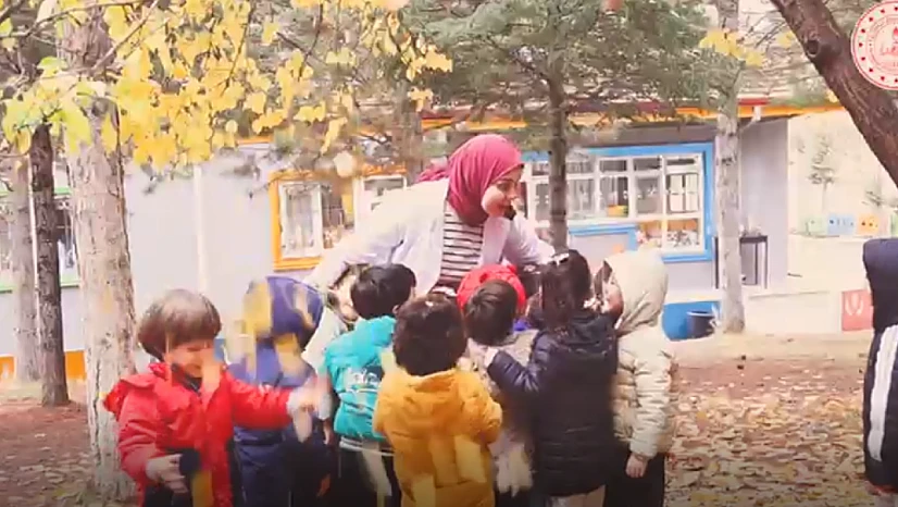 Elazığ'da Öğretmenler Günü'ne özel 'Duygu Yüklü Klip'