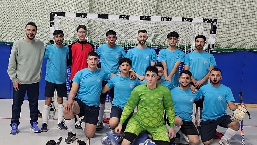 Elazığ hokeyde yarı finale adını yazdırdı