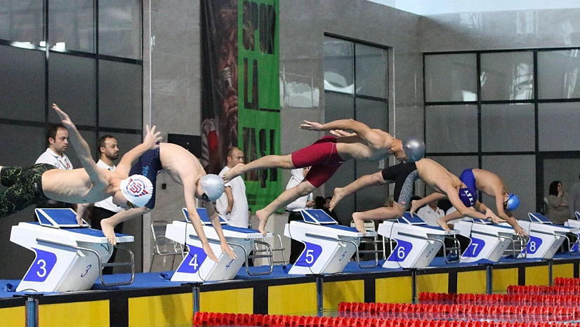 Elazığlı başarılı yüzücü Siraç Efe'den 10 yarışta 10 derece