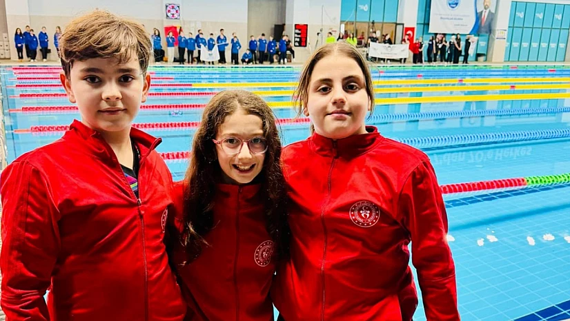 Elazığlı paletli yüzücülerden Konya'da büyük başarı