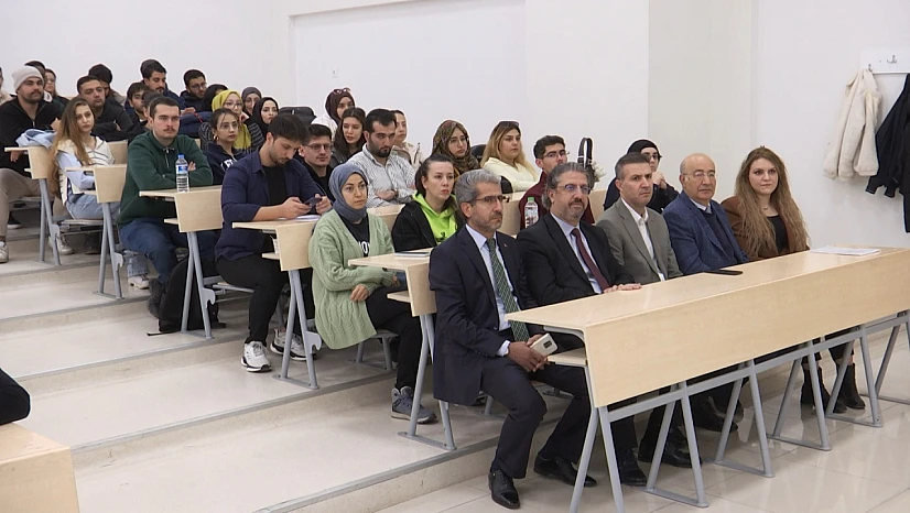 FÜ'de 'Yeni Nesil İş Kurma ve İş Bulma' konulu panel