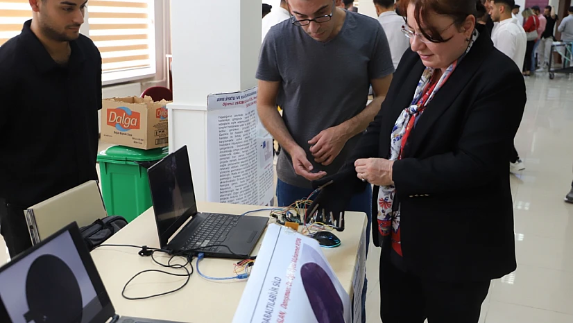 FÜ Mühendislik Fakültesi'nde bitirme proje yarışması düzenlendi