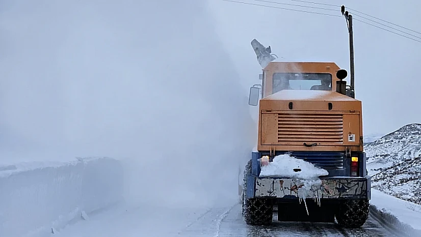 İl Özel İdaresi ekiplerinin mesaisi devam ediyor