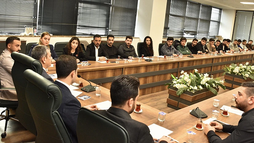 Milletvekili Keleş, Elazığ Belediyesi Gençlik Meclisi üyeleriyle buluştu