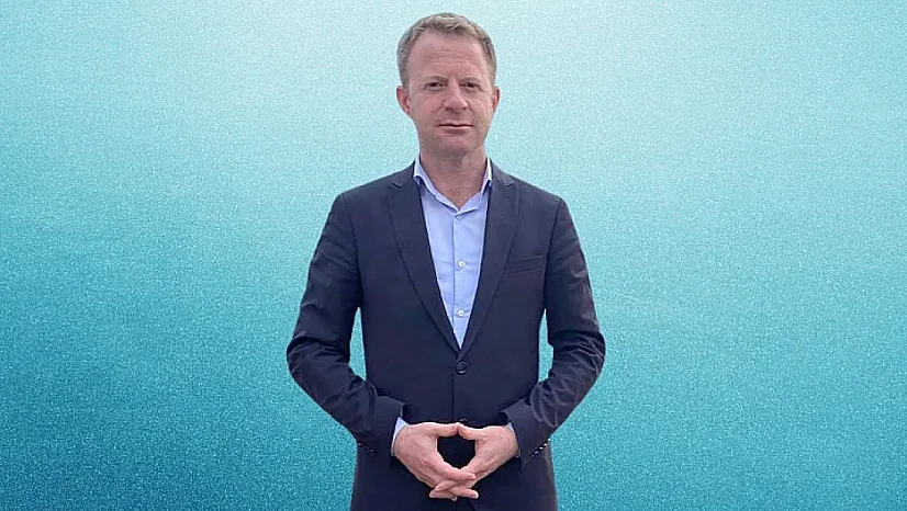 Prof. Dr. Selçuk Beşir Demir'e Pearson'dan yetki