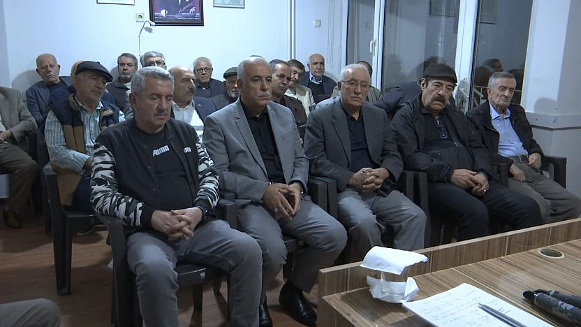 Ahde Vefa Derneği'nde 'Cumhuriyet'in Dünü ve Bugünü' konuşuldu