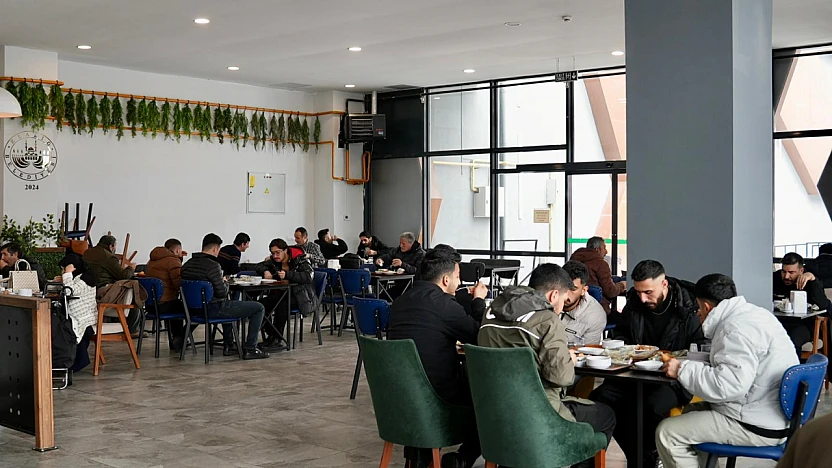 Elazığ Belediyesi Şehir Lokantası vatandaşlardan yoğun ilgi görüyor