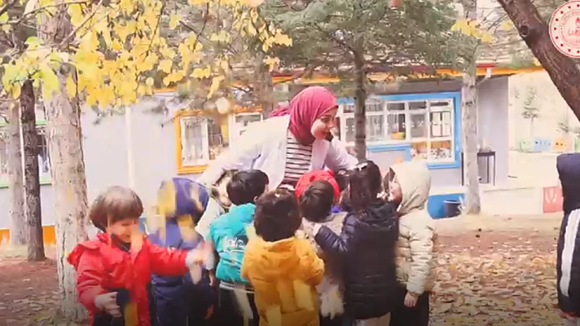 Elazığ'da Öğretmenler Günü'ne özel 'Duygu Yüklü Klip'