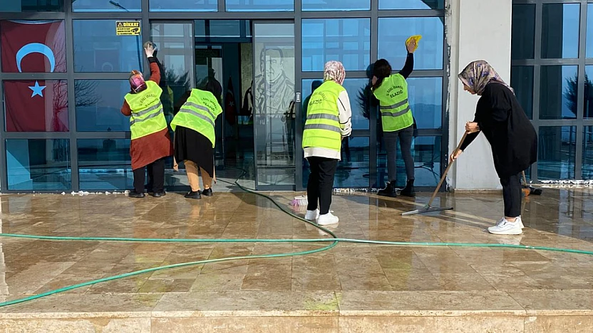 Elazığ İl Özel İdaresi'nden Fethi Sekin Külliyesi'nde çevre düzenlemesi