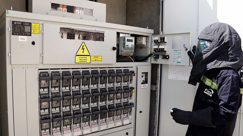 Fırat EDAŞ açıkladı: İzinsiz kazılar elektrik kesintisine yol açtı